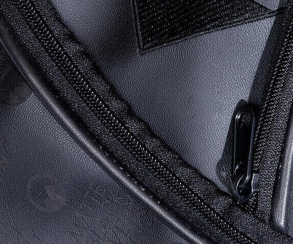 WARDO TENGO. Matte Black EveryThing bag zip embroidery_exterior view